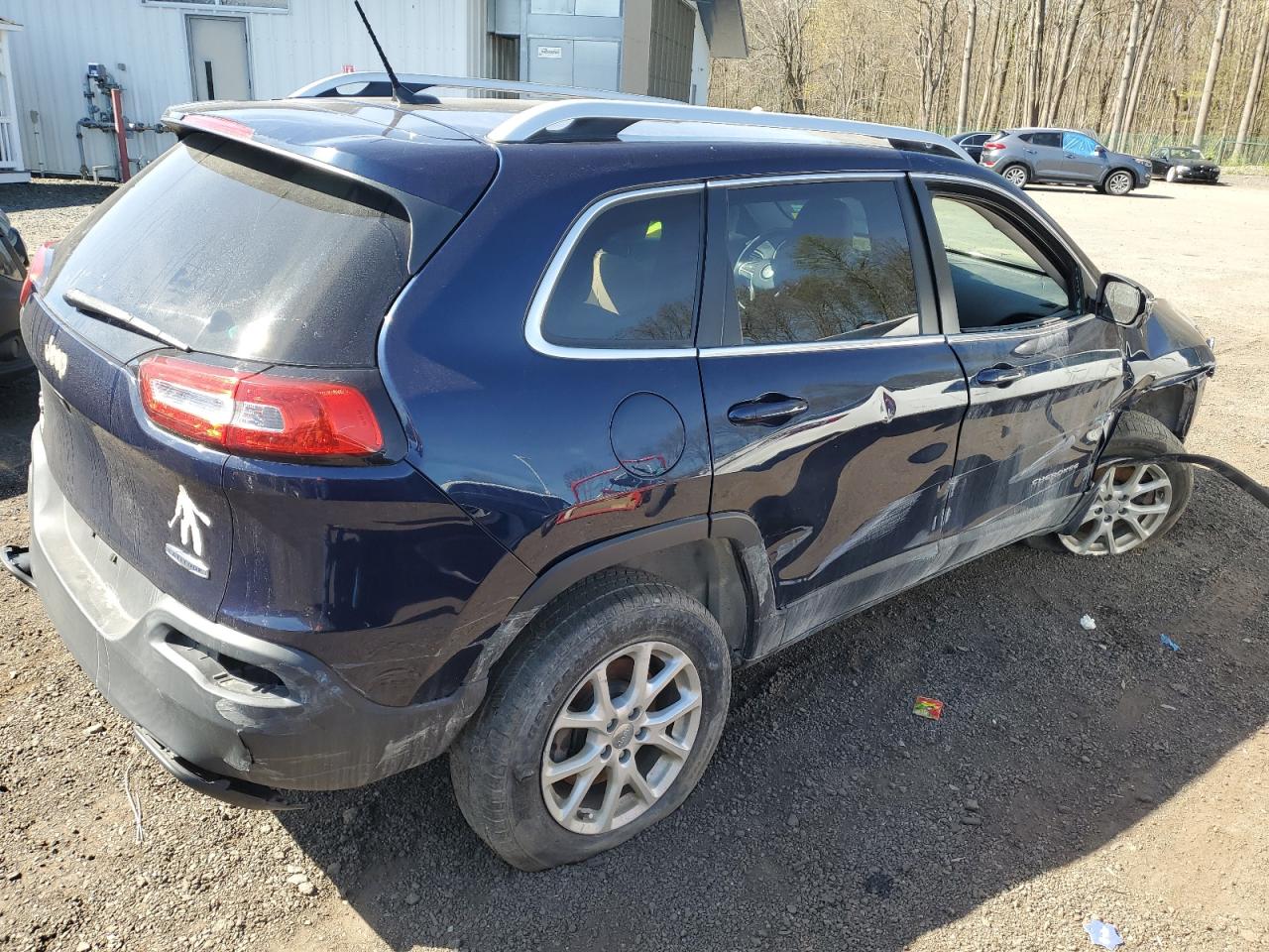 2015 Jeep Cherokee Latitude vin: 1C4PJMCB9FW601204