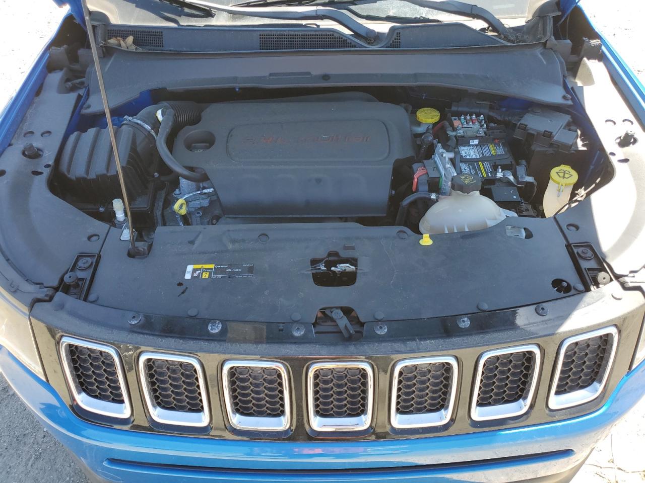 3C4NJDBB8JT222184 2018 Jeep Compass Latitude