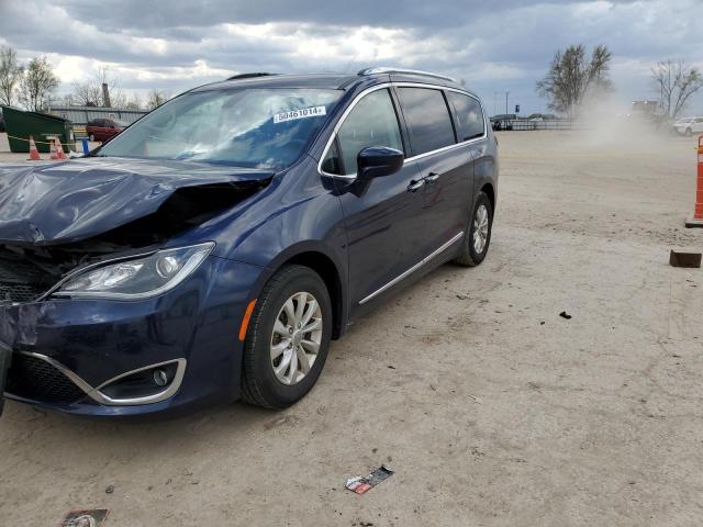 Lot #2461914244 2018 CHRYSLER PACIFICA T salvage car