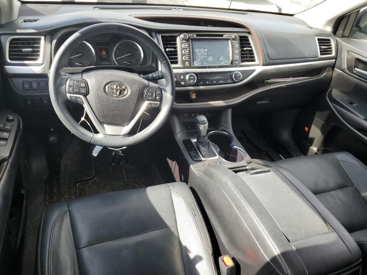 5TDYZRFH1JS285669 2018 Toyota Highlander Limited