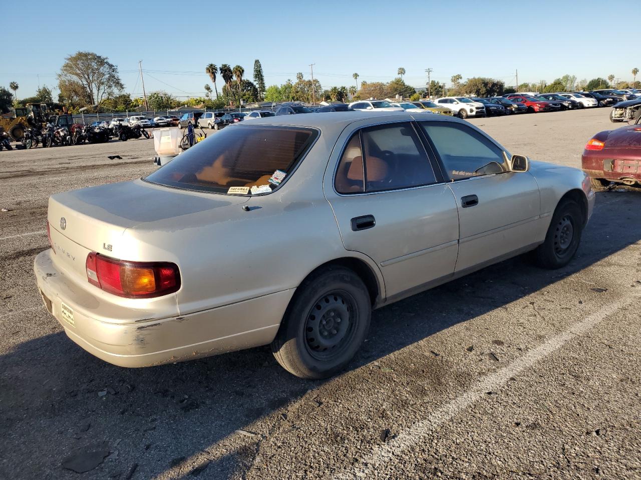 4T1BG12K1TU744997 1996 Toyota Camry Dx