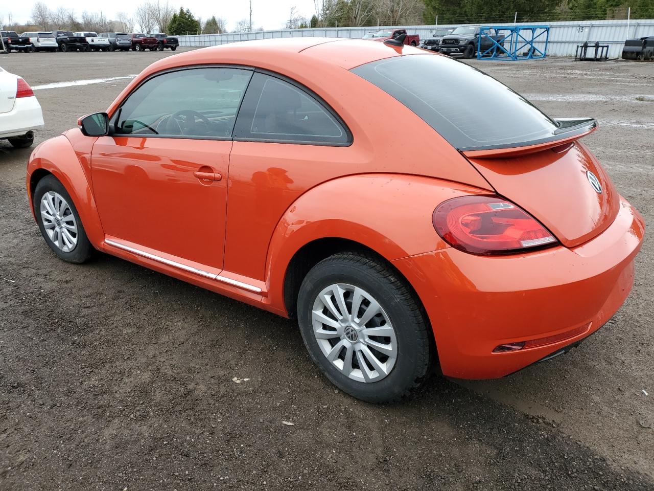 3VWJ17AT8HM628218 2017 Volkswagen Beetle Se