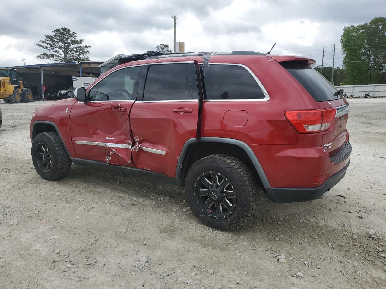 1J4RR4GT0BC627765 2011 Jeep Grand Cherokee Laredo