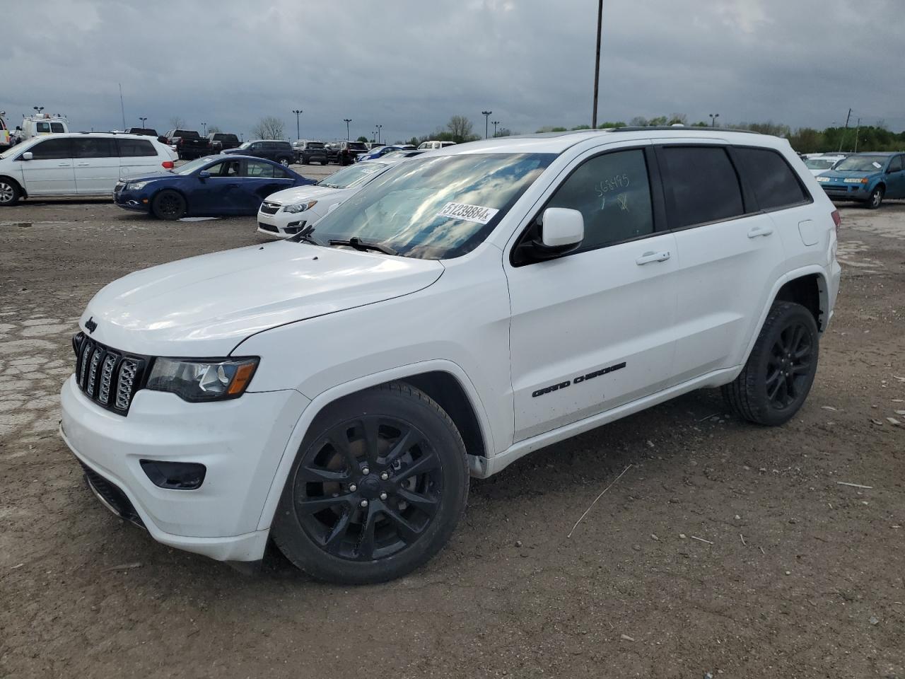 1C4RJFAG2KC568495 2019 Jeep Grand Cherokee Laredo