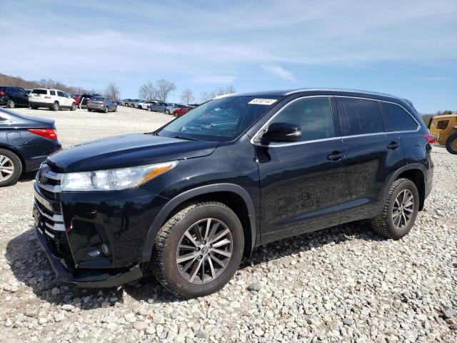 VIN 5TDJZRFH7HS457165 2017 Toyota Highlander, SE no.1