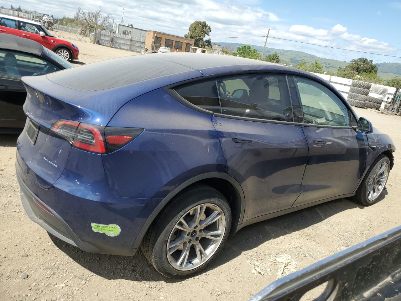 7SAYGDEE4PF629687 2023 Tesla Model Y