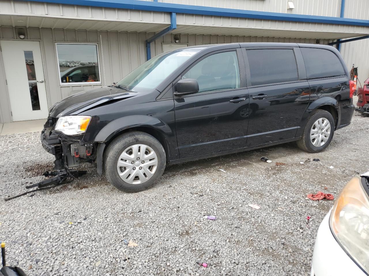 2C4RDGBG2JR308129 2018 Dodge Grand Caravan Se