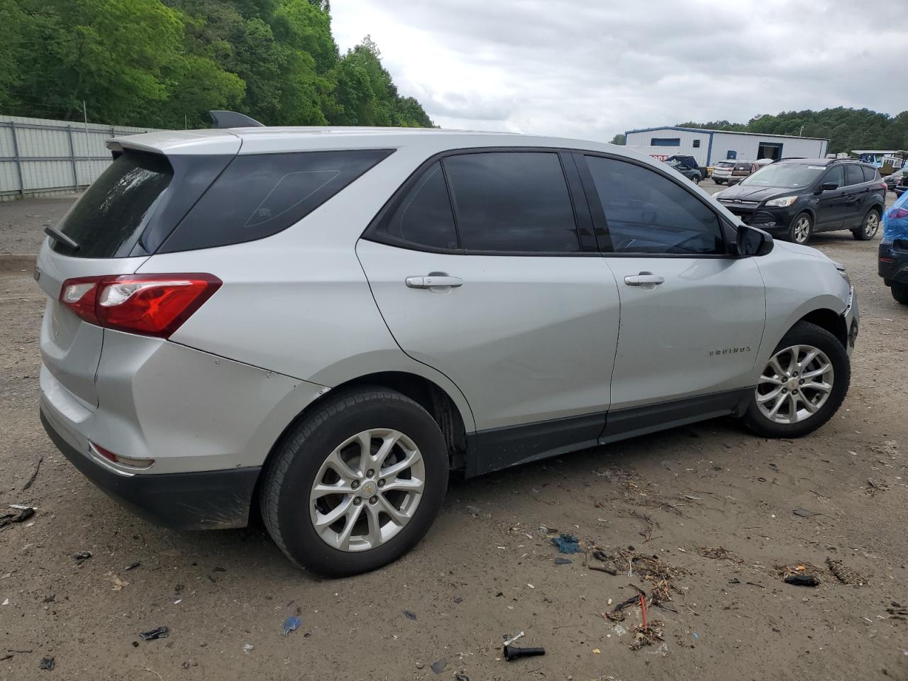 2018 Chevrolet Equinox Ls vin: 2GNAXHEV7J6189359