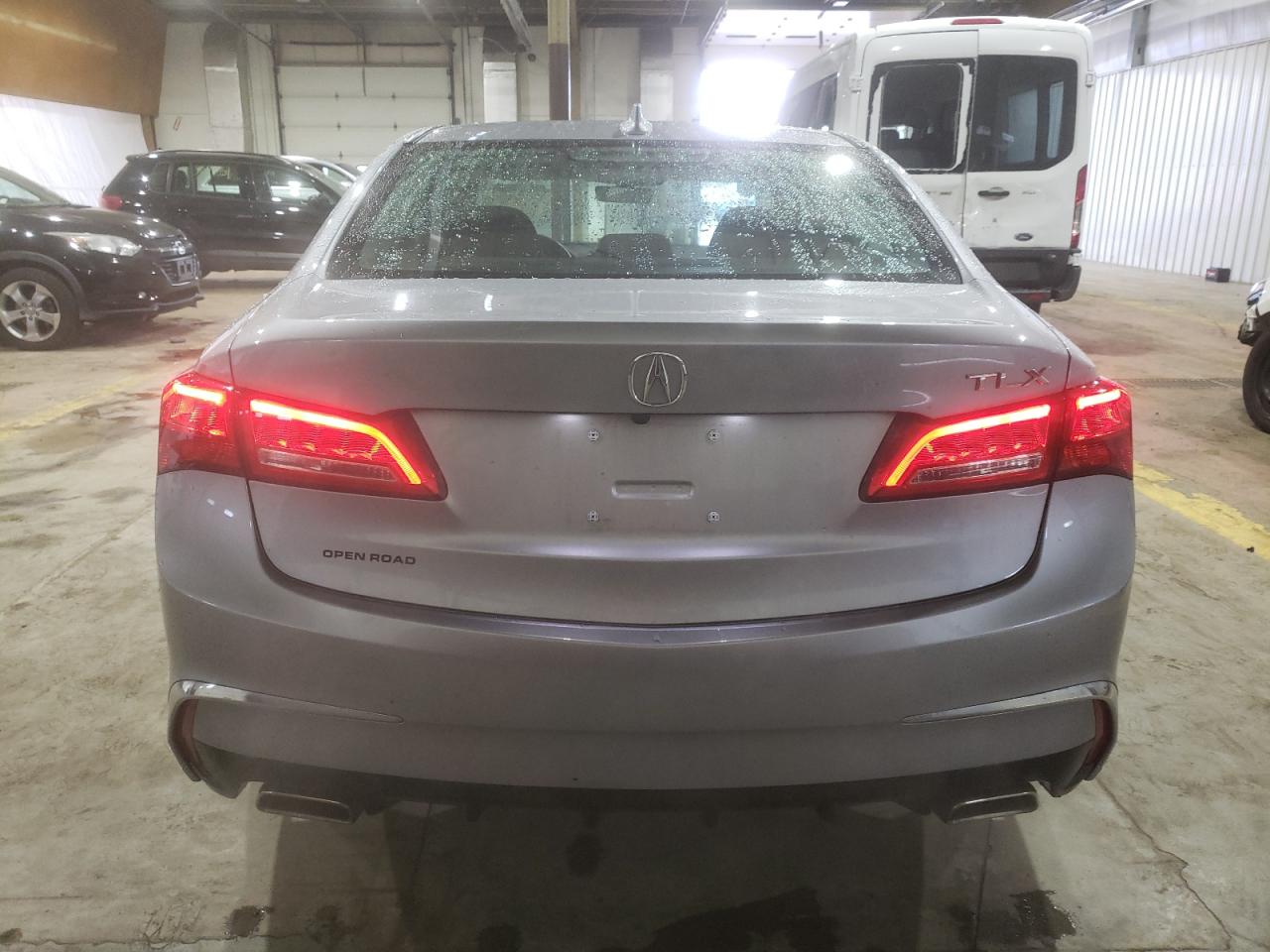 19UUB2F38JA002486 2018 Acura Tlx