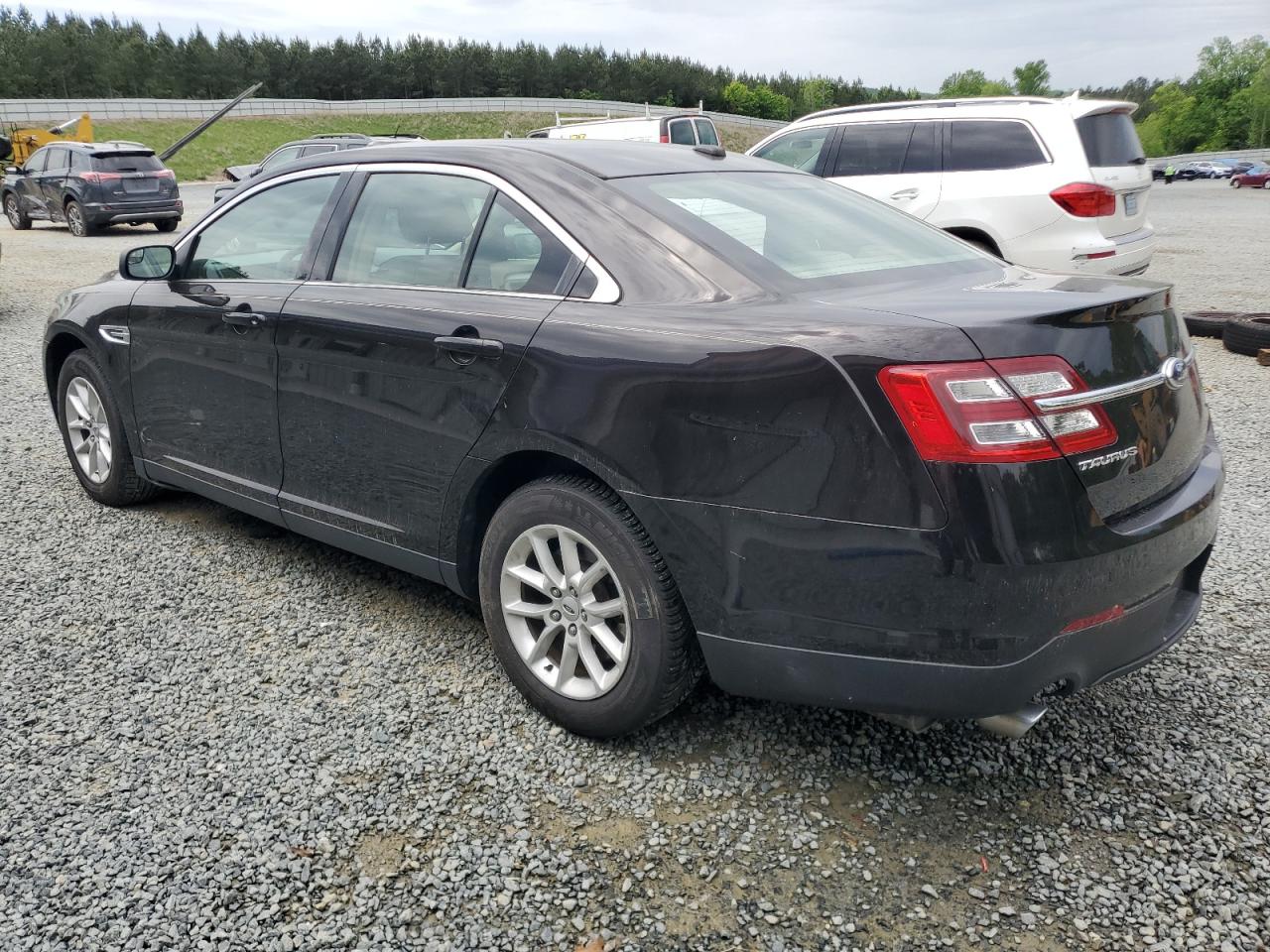 1FAHP2D83DG101482 2013 Ford Taurus Se