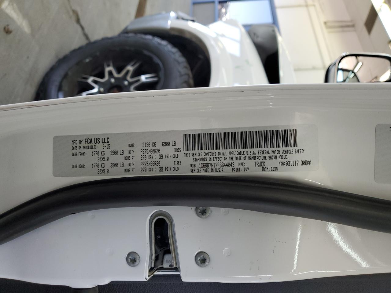 1C6RR7NT7FS644043 2015 Ram 1500 Laramie