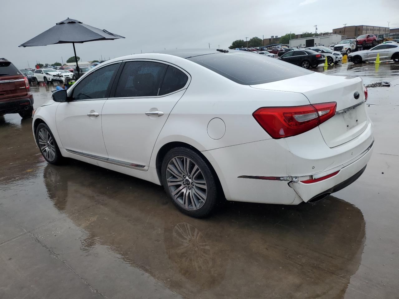 2016 Kia Cadenza Luxury vin: KNALN4D73G5218117