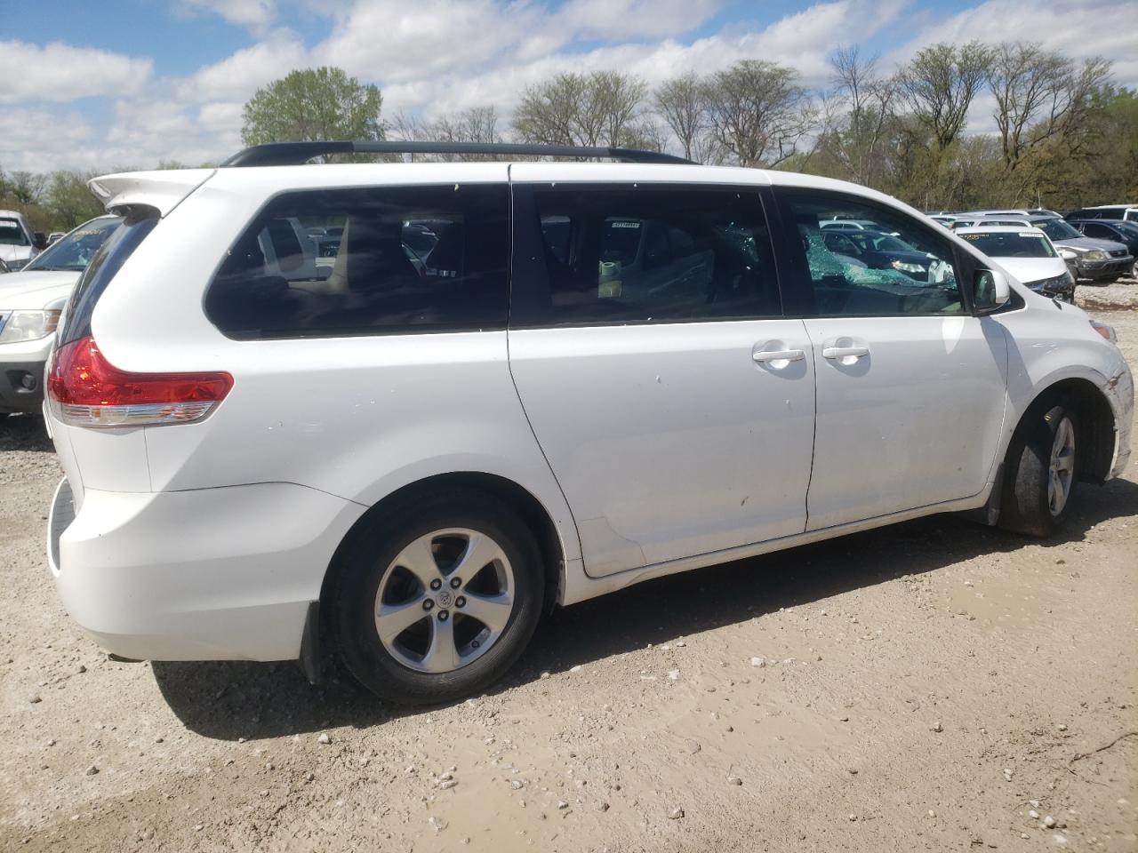 5TDKK3DC0ES510913 2014 Toyota Sienna Le