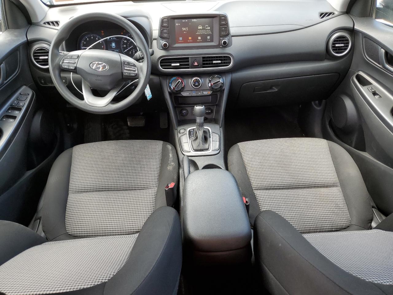 KM8K12AA1MU643198 2021 Hyundai Kona Se