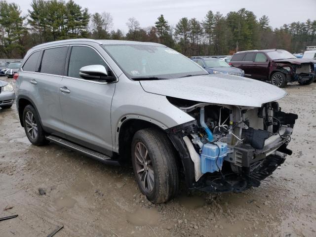 VIN 5TDJZRFH1KS731001 2019 Toyota Highlander, SE no.4