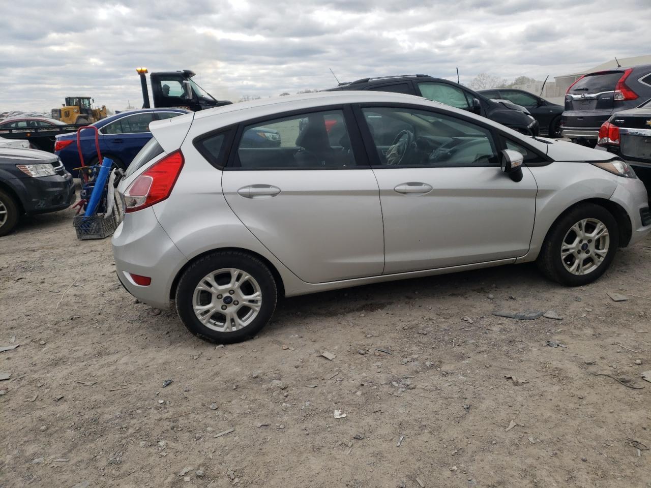 3FADP4EJ7FM216896 2015 Ford Fiesta Se