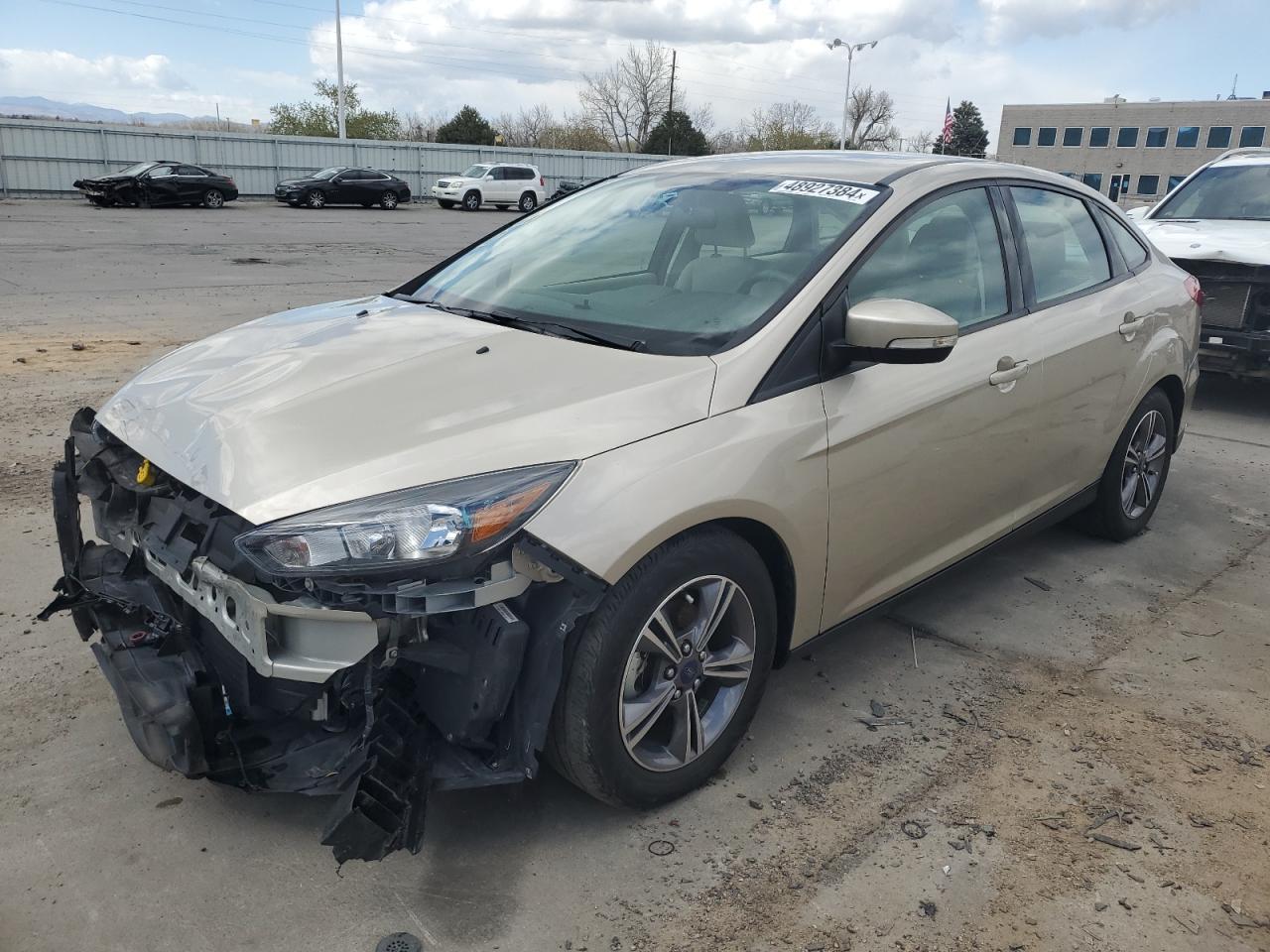 2018 Ford Focus Se vin: 1FADP3F23JL227356