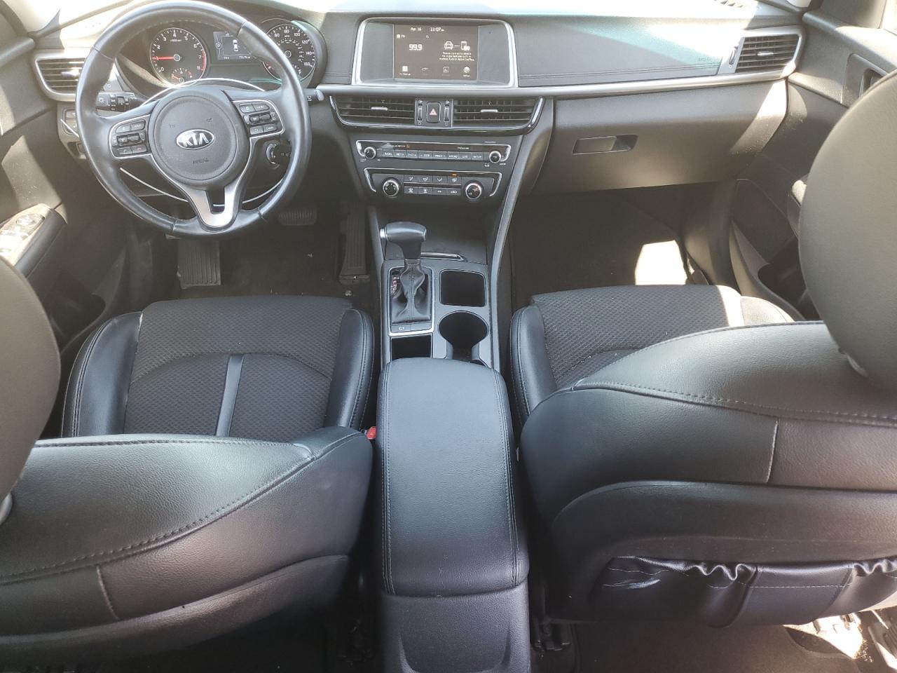 5XXGT4L36JG241242 2018 Kia Optima Lx