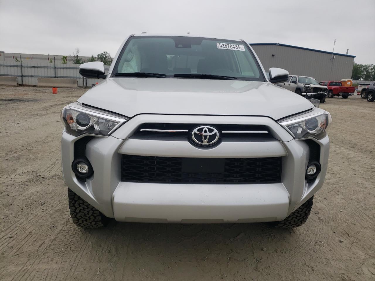 2022 Toyota 4Runner Sr5 vin: JTEEU5JR9N5262917