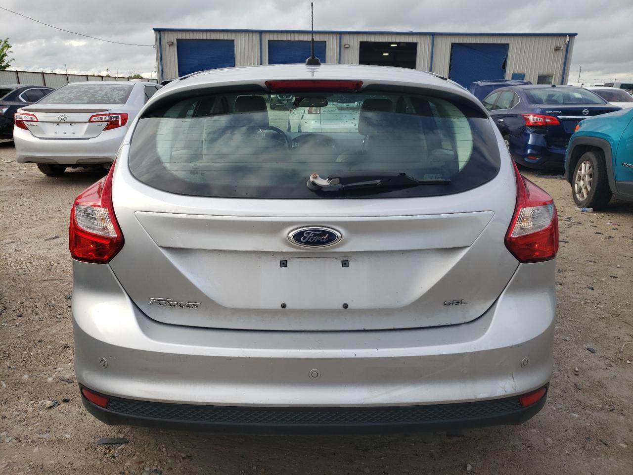 1FAHP3M2XCL220167 2012 Ford Focus Sel