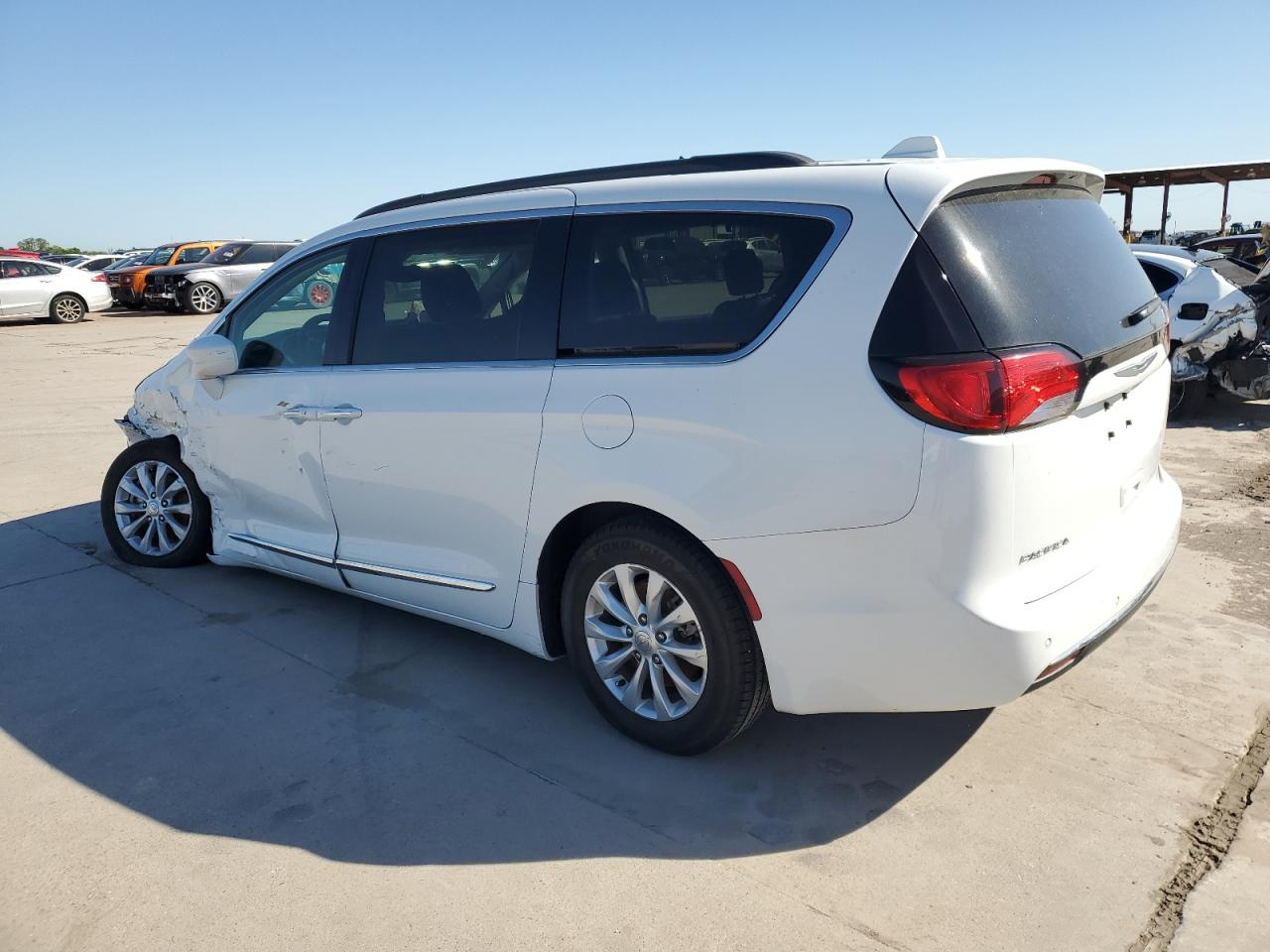 2C4RC1BGXHR794134 2017 Chrysler Pacifica Touring L