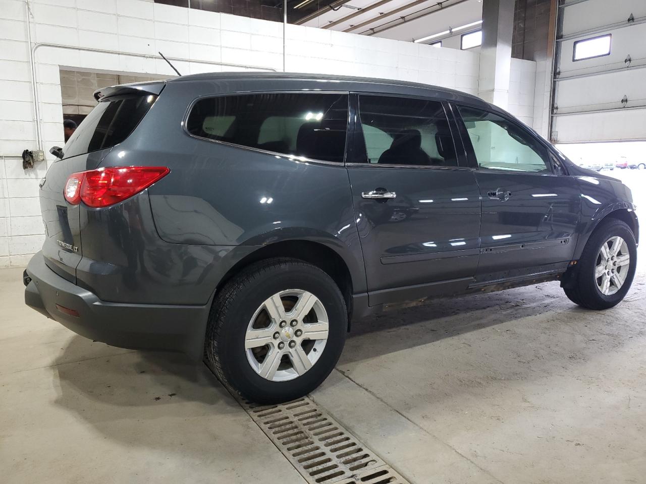 1GNKVGED1BJ179832 2011 Chevrolet Traverse Lt