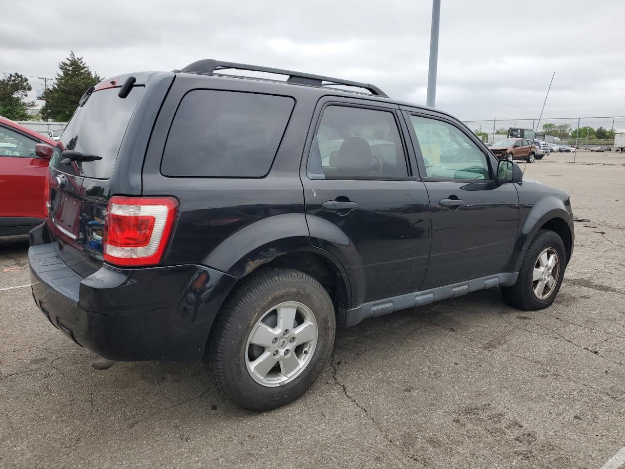 1FMCU0DGXBKC27627 2011 Ford Escape Xlt