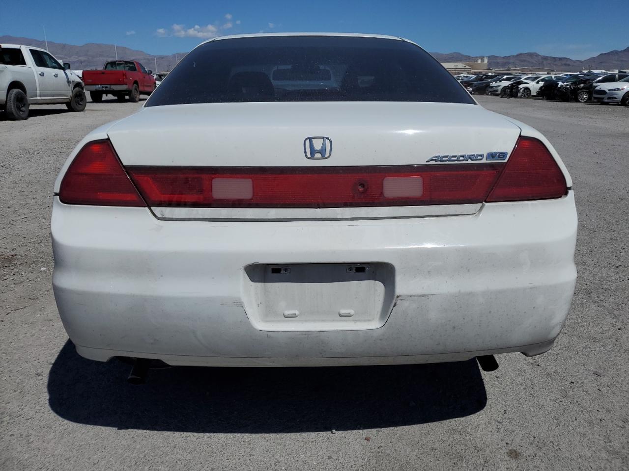 1HGCG22572A035758 2002 Honda Accord Ex