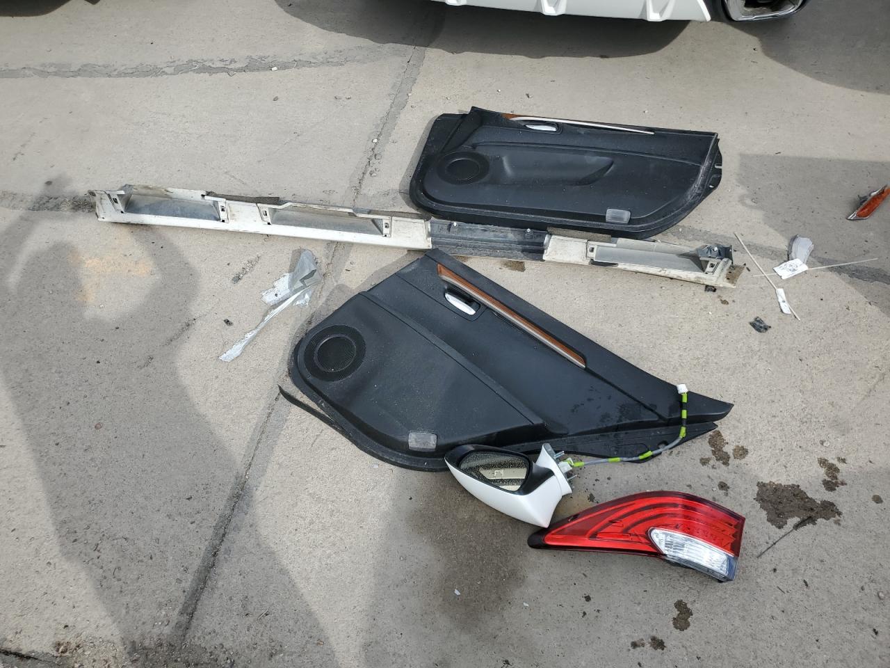 JTHBW1GG4F2097540 2015 Lexus Es 300H