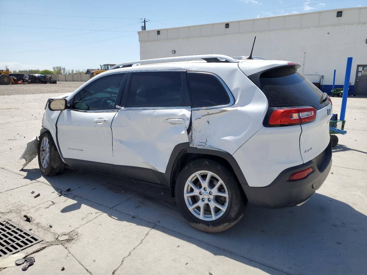 1C4PJMCS1HD239206 2017 Jeep Cherokee Latitude