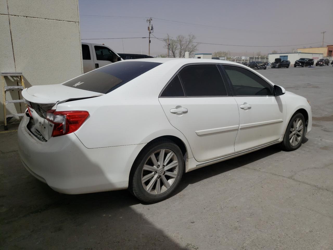 4T4BF1FK9ER374372 2014 Toyota Camry L