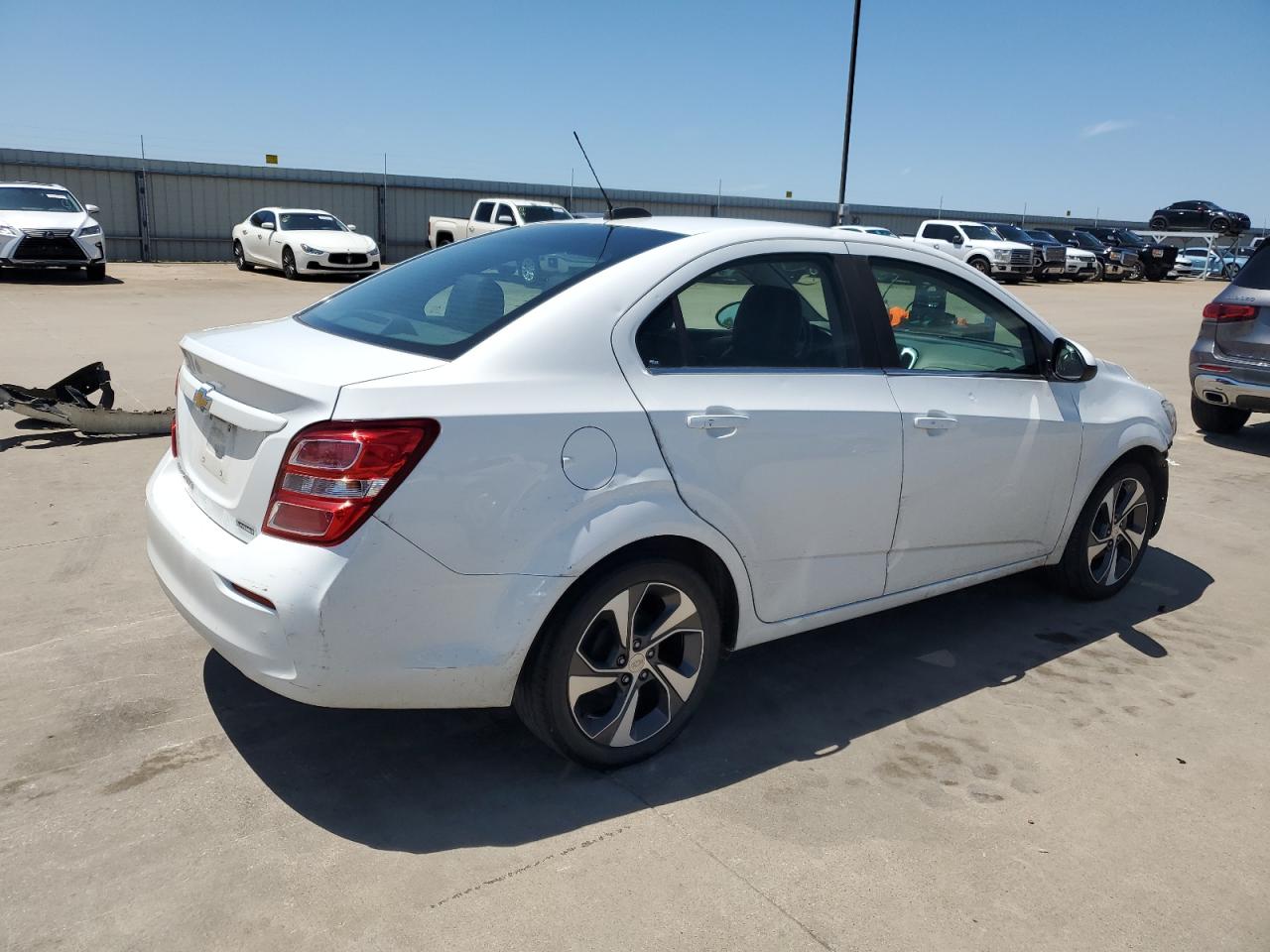 1G1JF5SBXJ4139957 2018 Chevrolet Sonic Premier