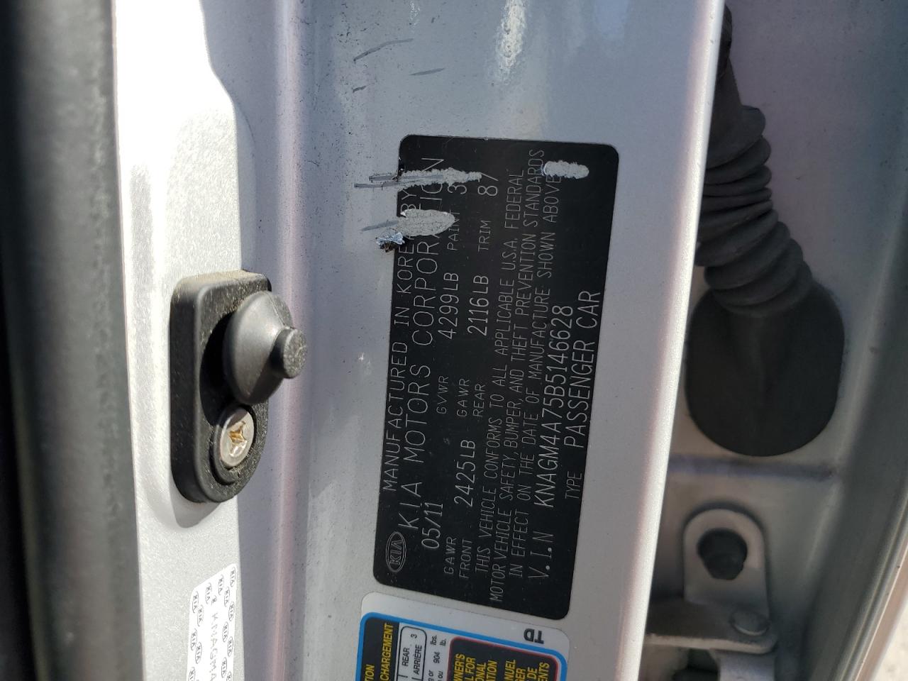 KNAGM4A75B5146628 2011 Kia Optima Lx