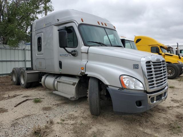 Lot #2478066752 2016 FREIGHTLINER CASCADIA 1 salvage car