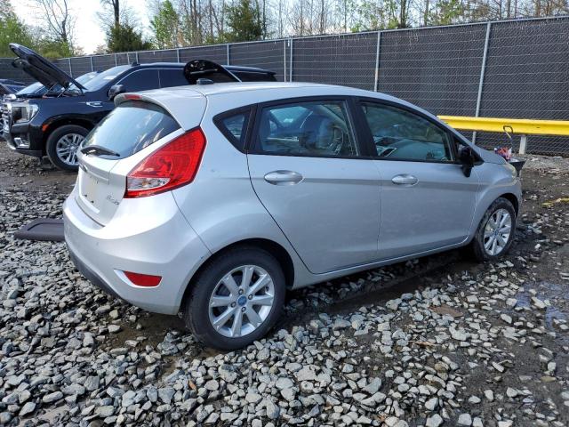  FORD FIESTA 2013 Серебристый