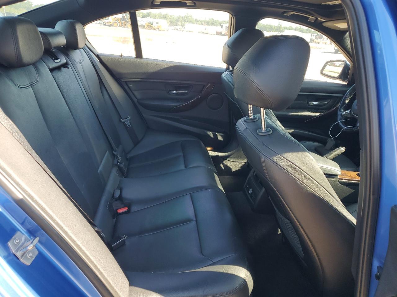 WBA3B5G51ENS10989 2014 BMW 328 Xi Sulev