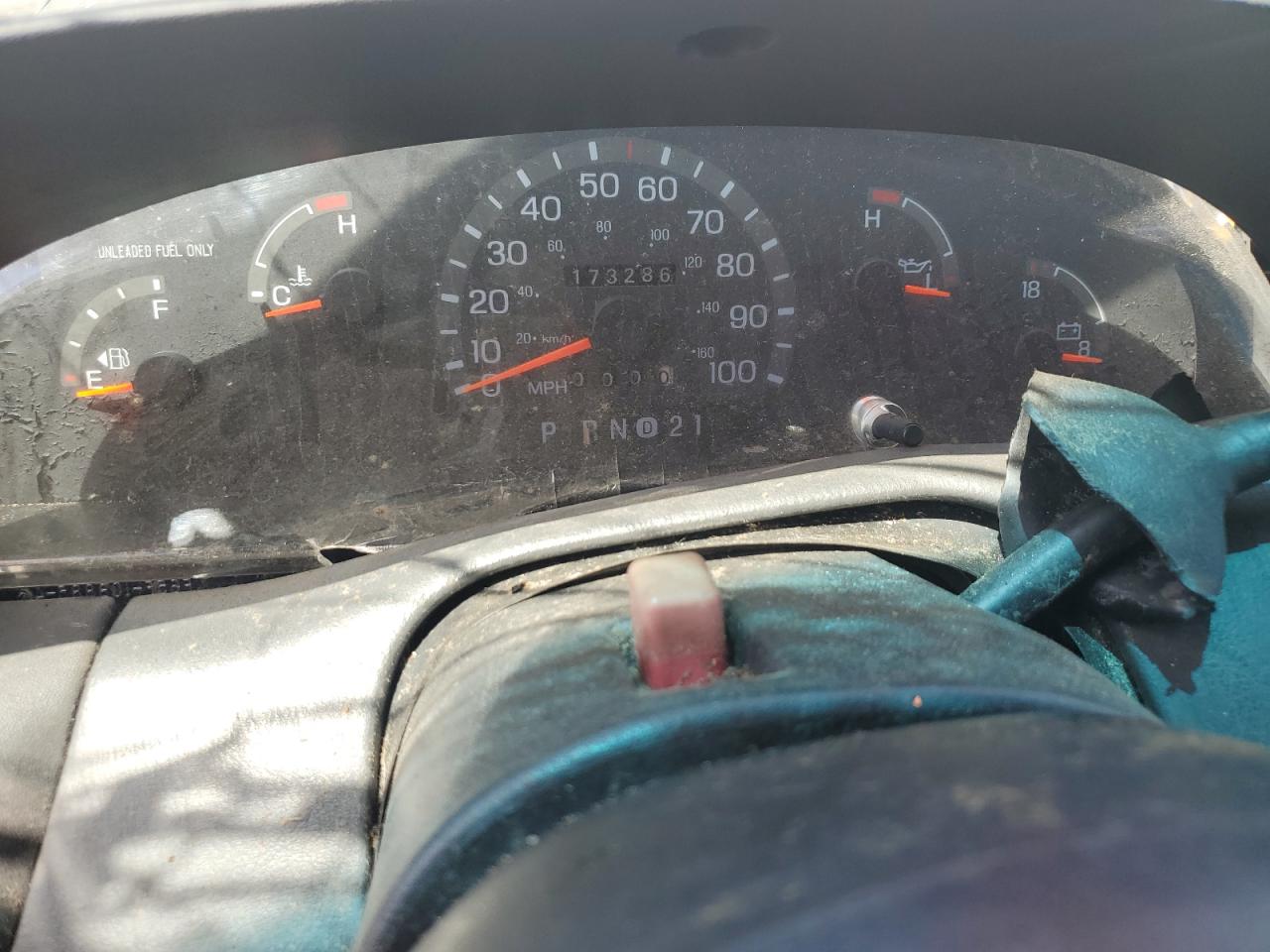 1FTDF176XVKB20576 1997 Ford F150