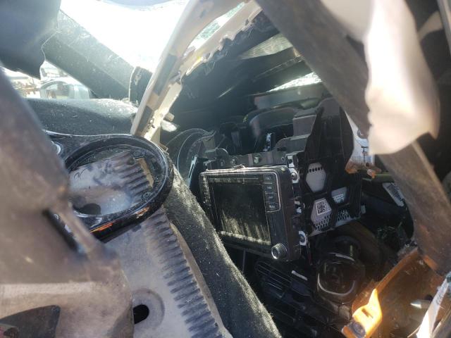 2019 VOLKSWAGEN BEETLE SE 3VWJD7AT8KM709072