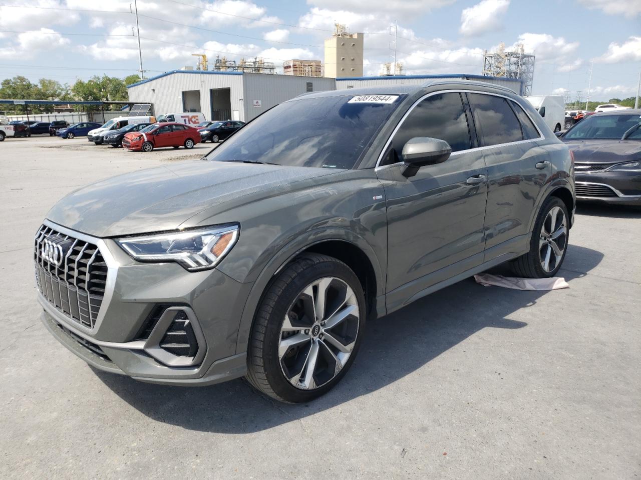 WA1EECF33K1069816 2019 Audi Q3 Premium Plus S-Line