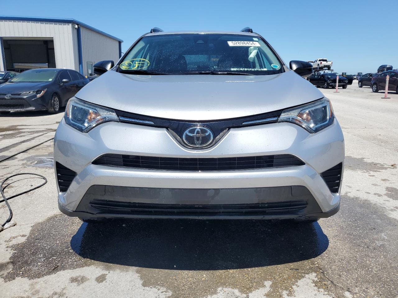 2T3ZFREVXHW343422 2017 Toyota Rav4 Le