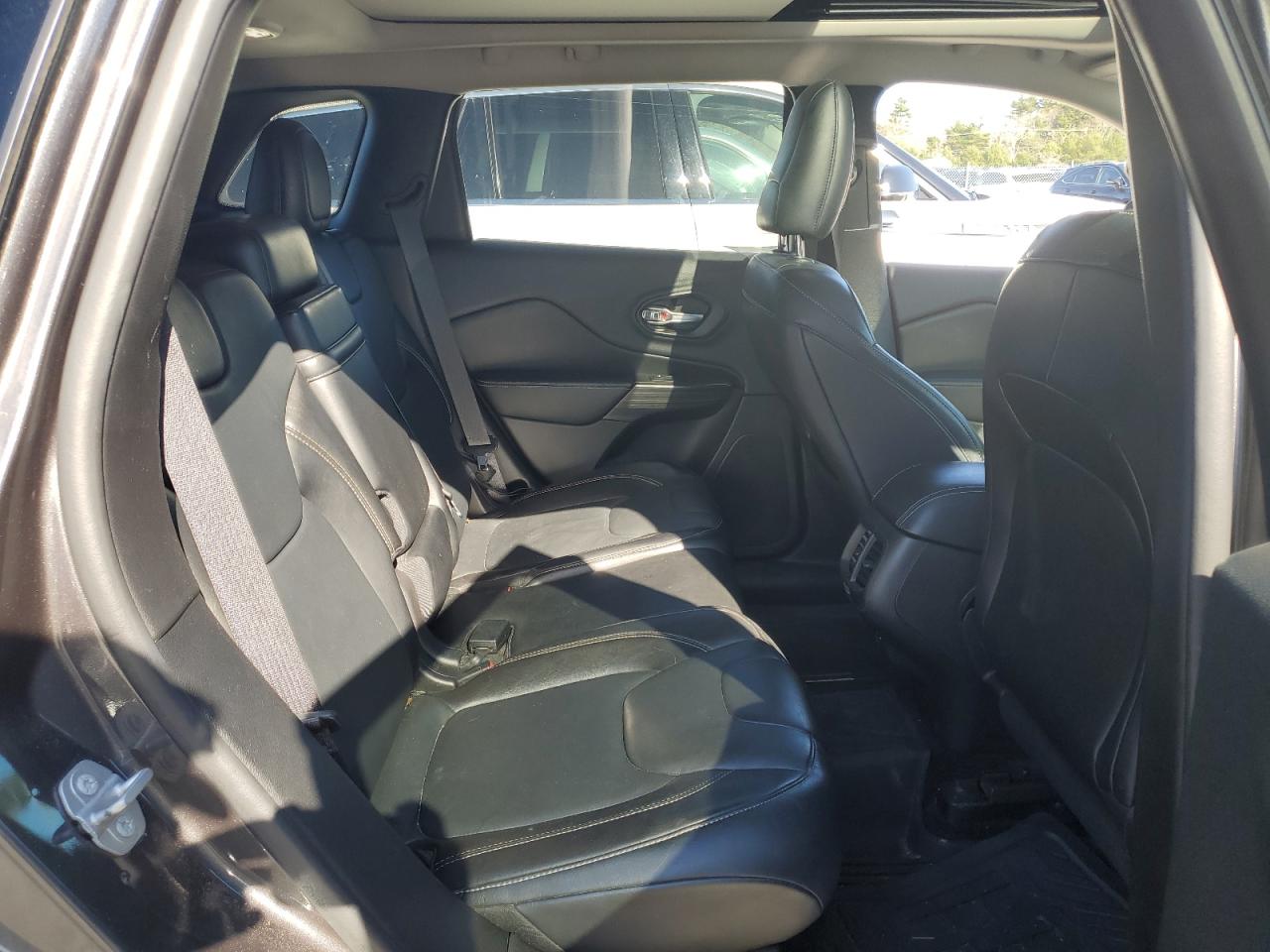 1C4PJMDS8FW588797 2015 Jeep Cherokee Limited