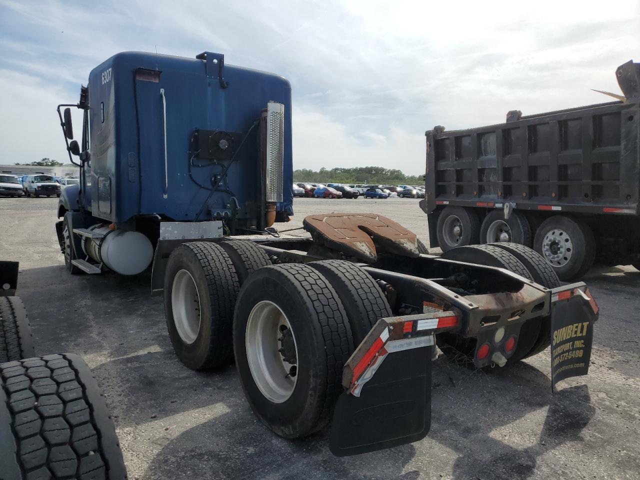 Lot #2461795458 2006 FREIGHTLINER CONVENTION
