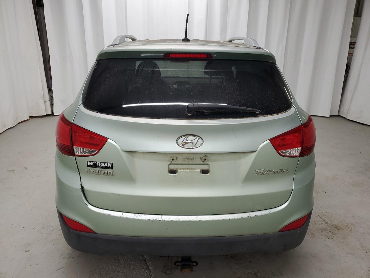 KM8JU3AC5BU303978 2011 Hyundai Tucson Gls