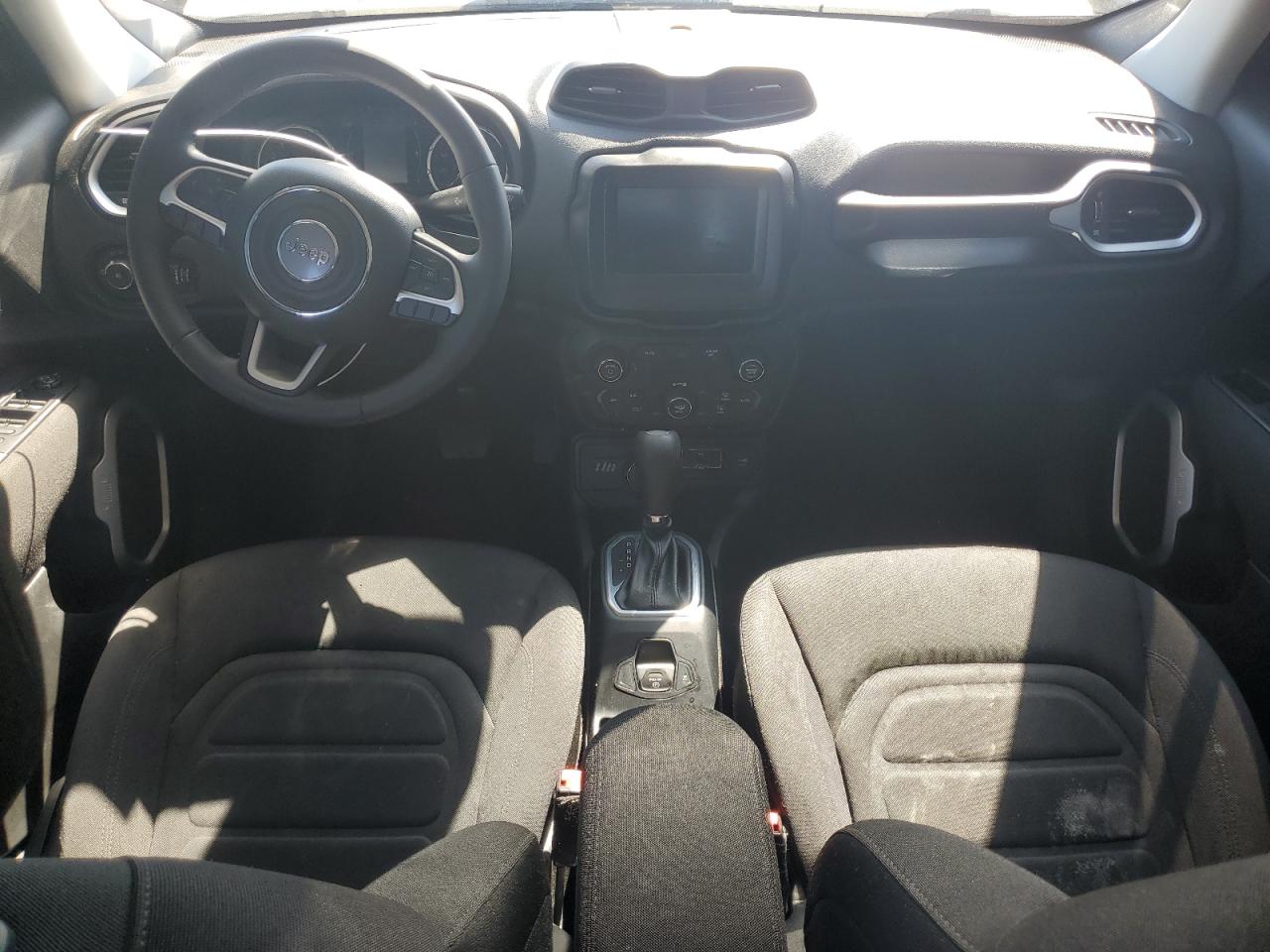 ZACNJBBB4KPK73112 2019 Jeep Renegade Latitude