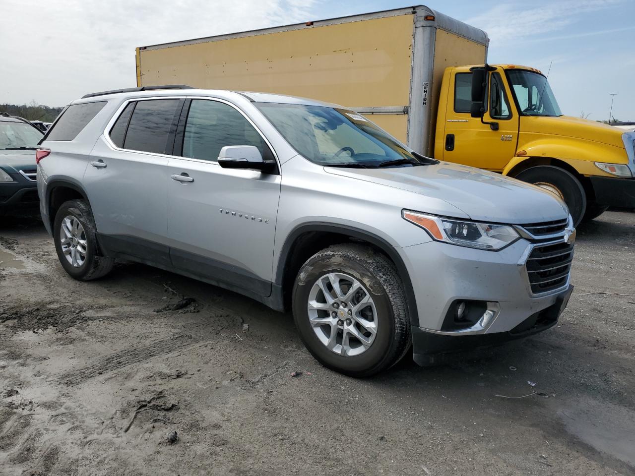 1GNERGKW2MJ271137 2021 Chevrolet Traverse Lt