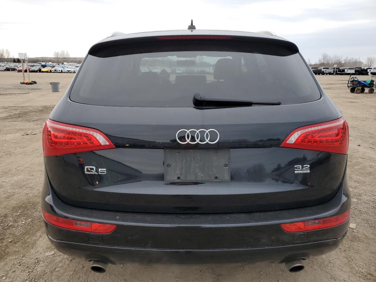 WA1CKCFP7AA077760 2010 Audi Q5 Premium