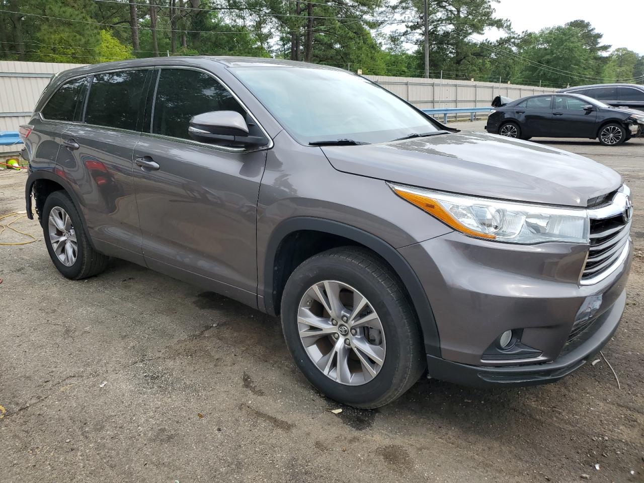 2016 Toyota Highlander Le vin: 5TDZKRFH7GS166655