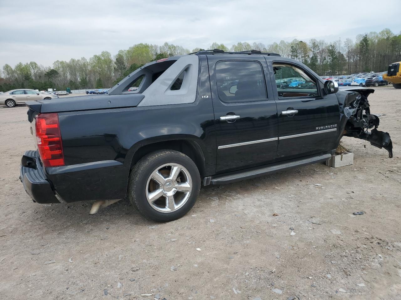 Lot #2771451303 2011 CHEVROLET AVALANCHE