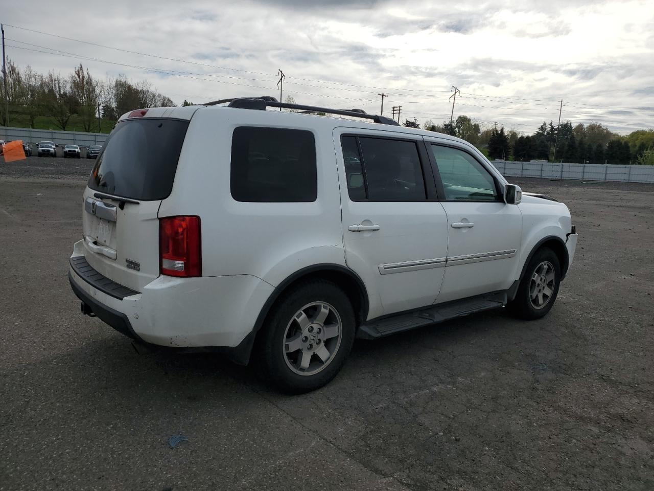 5FNYF489X9B043884 2009 Honda Pilot Touring