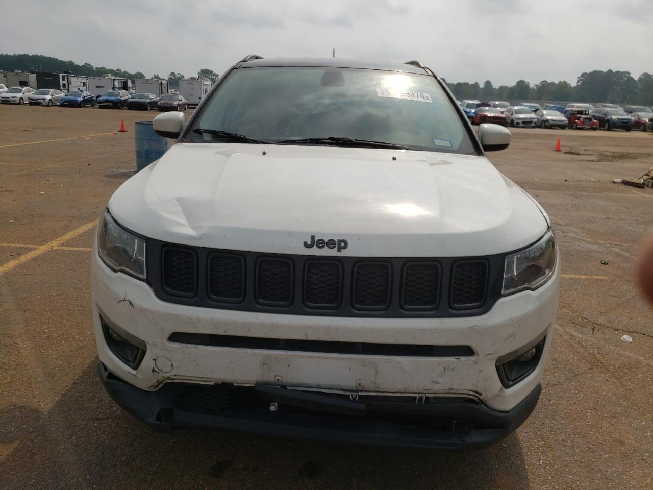 3C4NJCBBXJT494200 2018 Jeep Compass Latitude